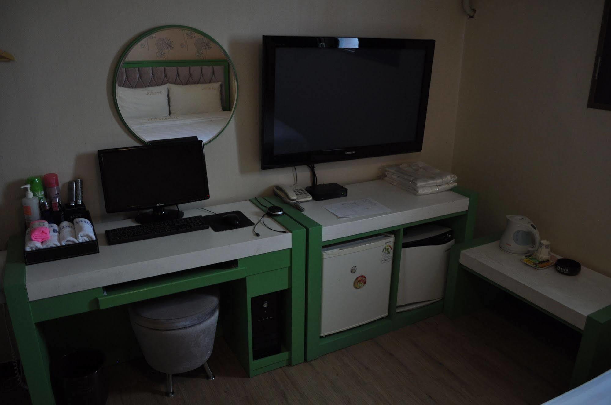 Goodstay Woosin Hotel Jeonju Εξωτερικό φωτογραφία