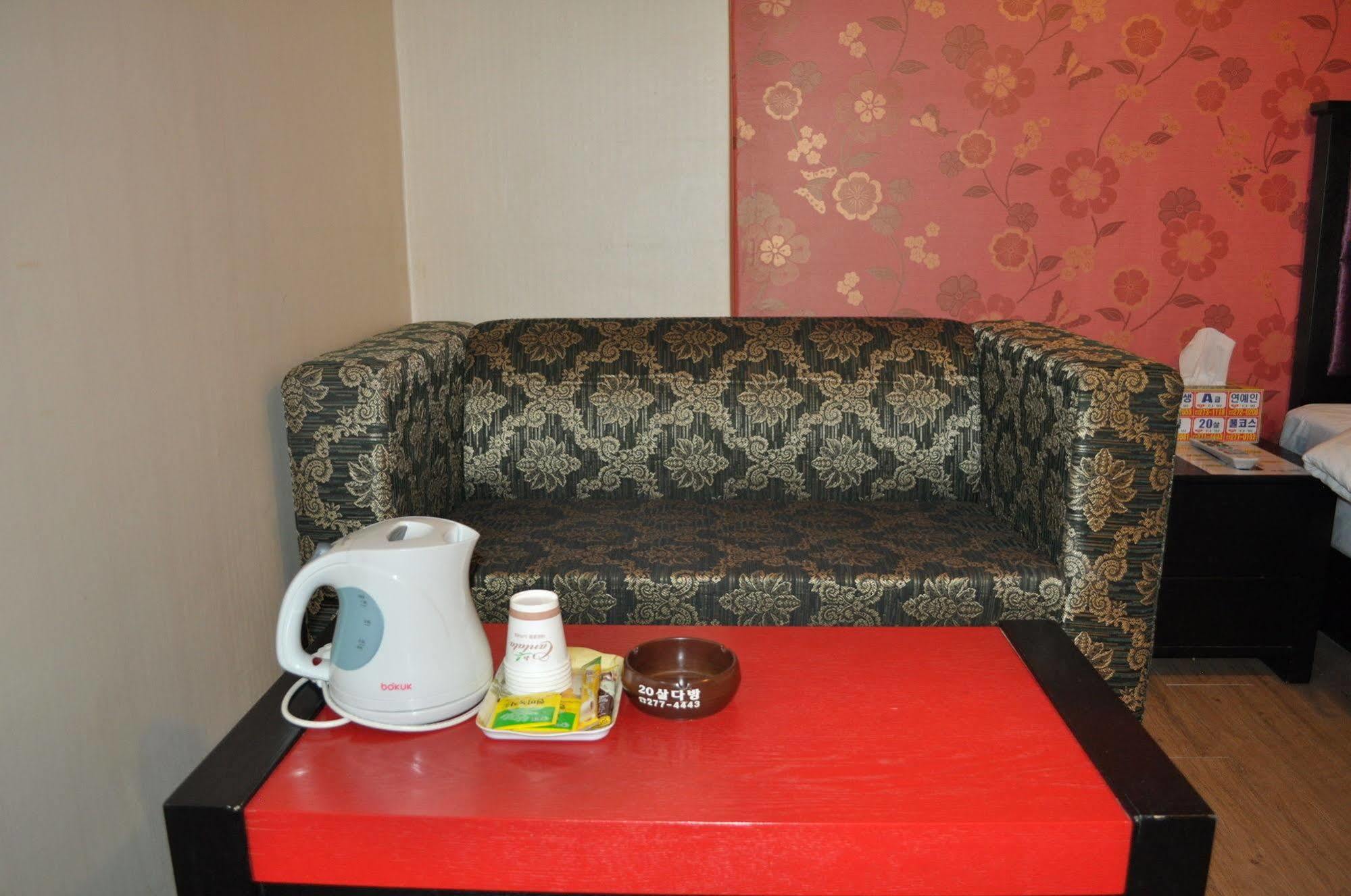 Goodstay Woosin Hotel Jeonju Εξωτερικό φωτογραφία