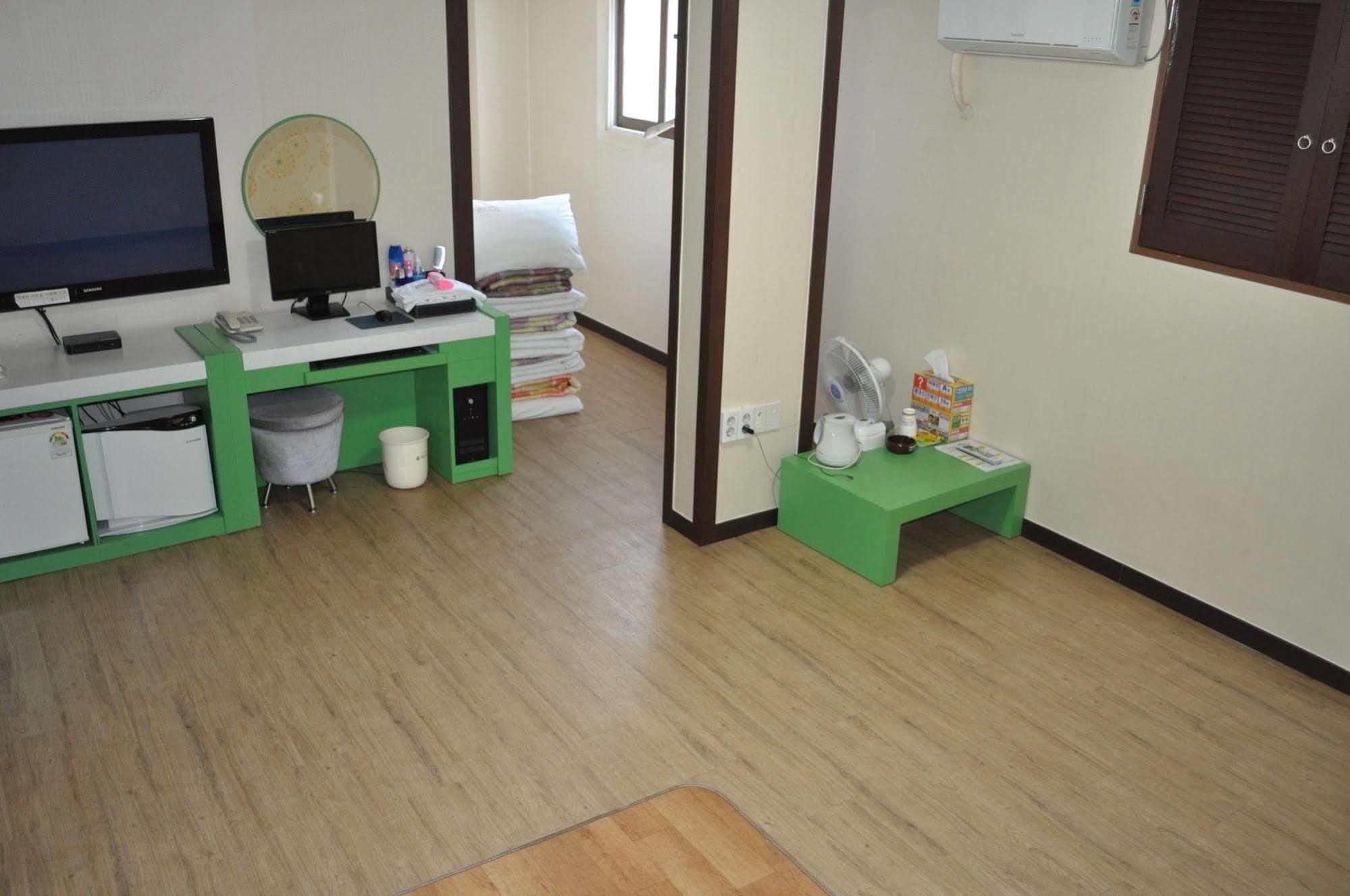 Goodstay Woosin Hotel Jeonju Εξωτερικό φωτογραφία