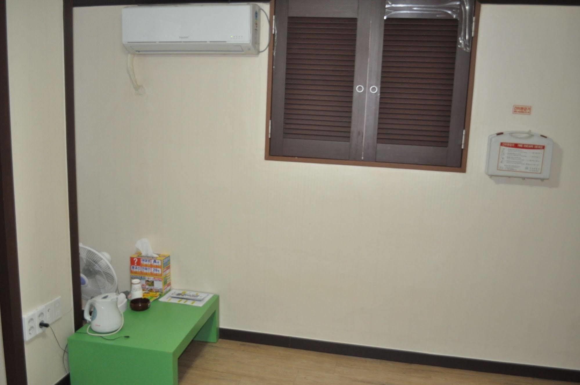 Goodstay Woosin Hotel Jeonju Εξωτερικό φωτογραφία